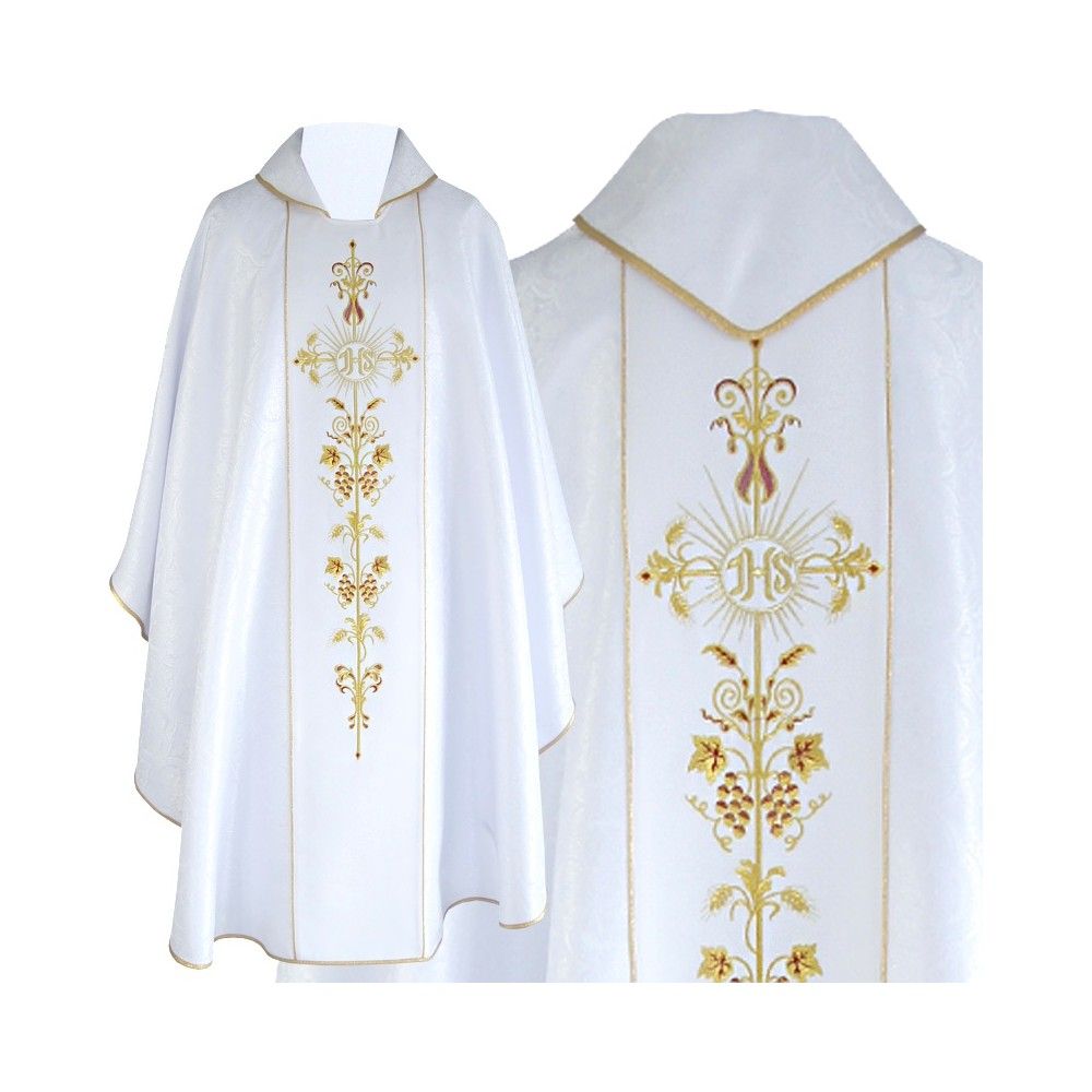 Ornat gotycki biały, tkanina żakardowa, pas haftowany (196K)