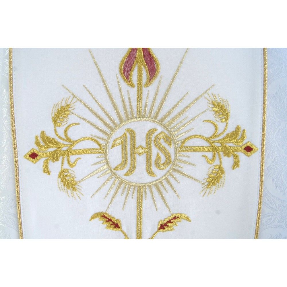 Ornat gotycki biały, tkanina żakardowa, pas haftowany (196K) - zdjęcie 2 - Ornat gotycki biały, tkanina żakardowa, pas haftowany (196K)