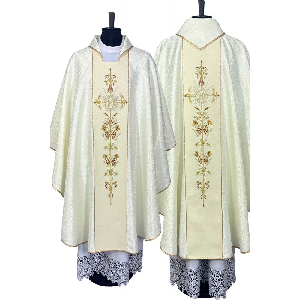 Ornat gotycki ecru, tkanina żakardowa, pas haftowany (198K)