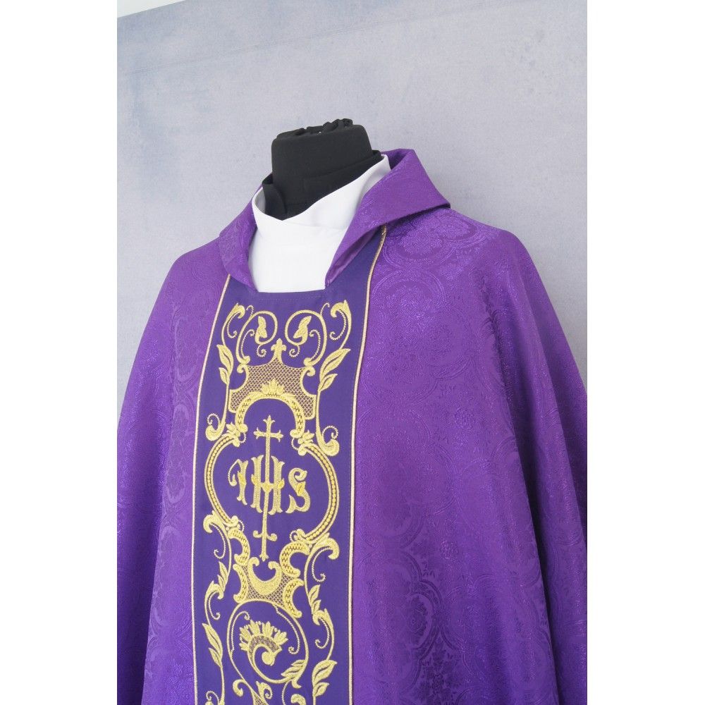 Ornat gotycki fioletowy, tkanina żakardowa, pas haftowany (202K) - zdjęcie 2 - Ornat gotycki fioletowy, tkanina żakardowa, pas haftowany (202K)