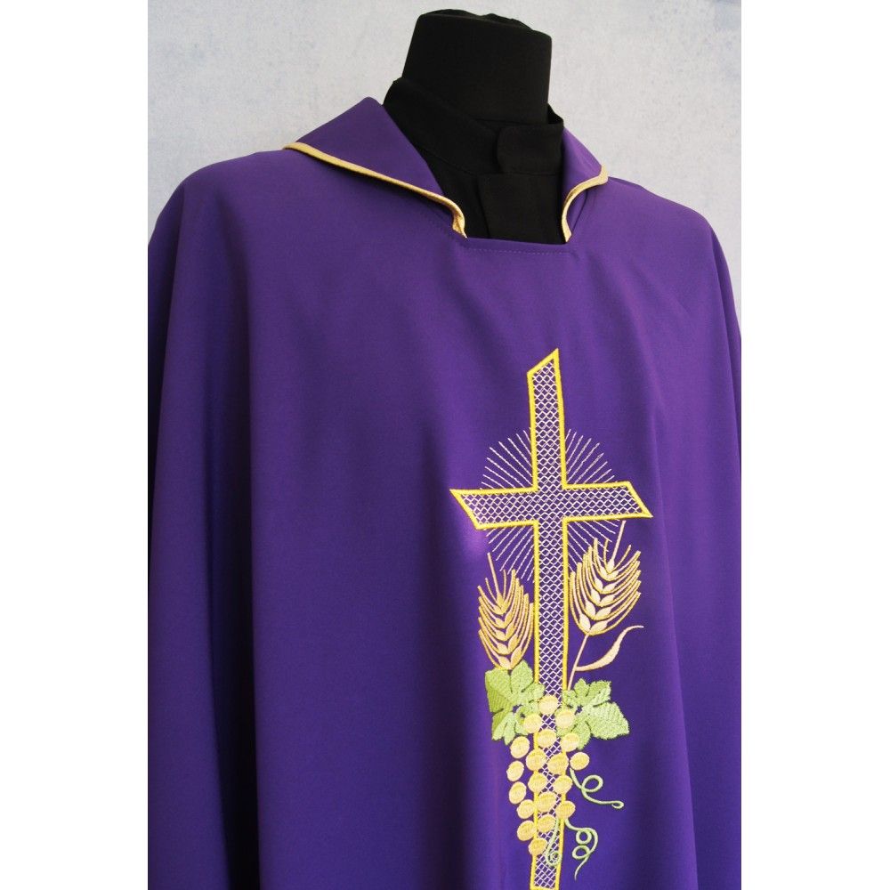 Ornat gotycki fioletowy, tkanina gładka, haftowany (220K) - zdjęcie 2 - Ornat gotycki fioletowy, tkanina gładka, haftowany (220K)