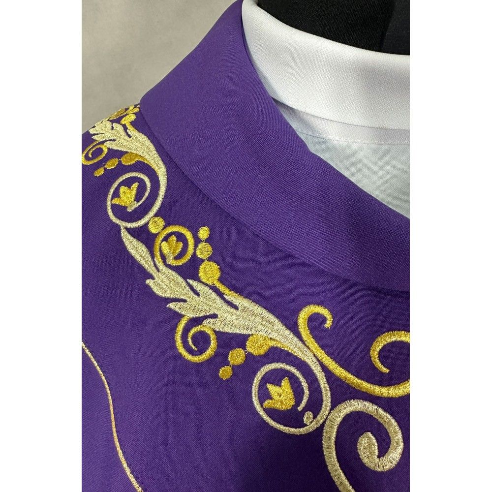Ornat semi gotycki + stuła, kolor fioletowy, haftowane pasy (45K) - zdjęcie 2 - Ornat semi gotycki + stuła, kolor fioletowy, haftowane pasy (45K)