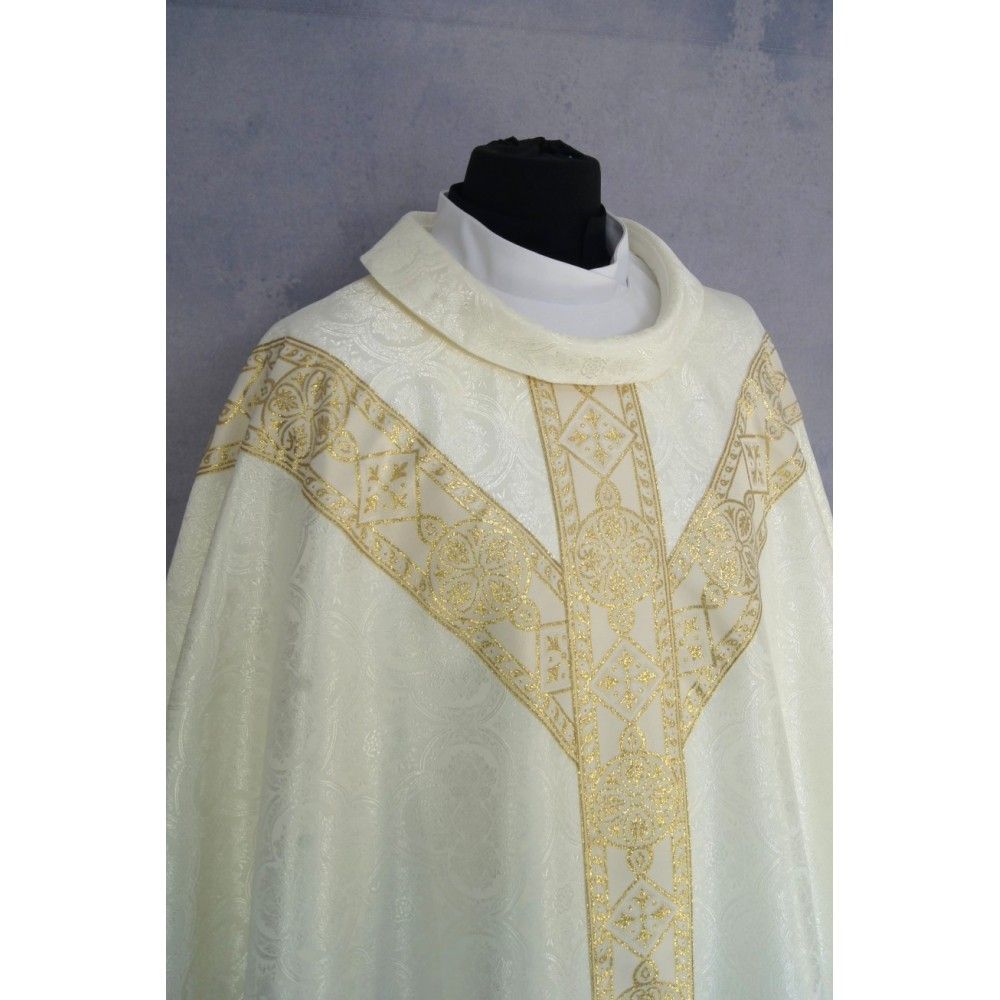 Ornat semi gotycki, ecru, tkanina żakard, pasy tkane (57K) - zdjęcie 2 - Ornat semi gotycki, ecru, tkanina żakard, pasy tkane (57K)