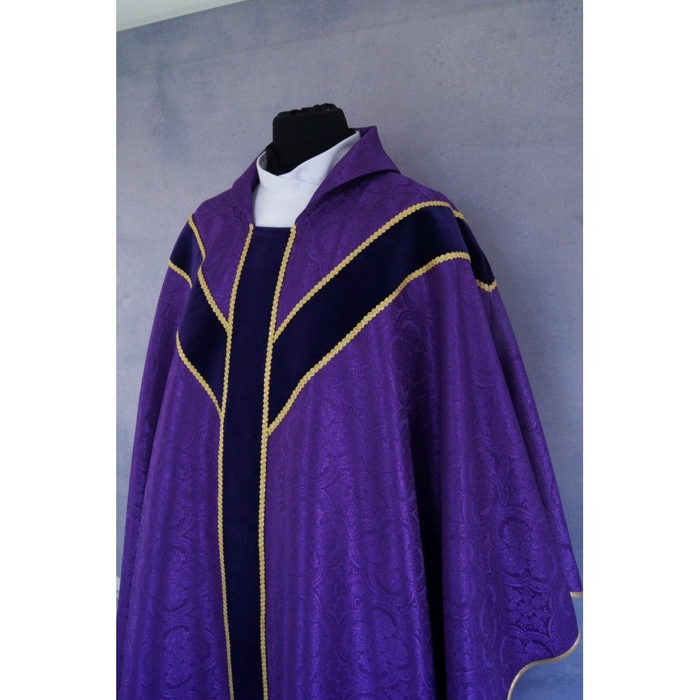 Ornat semi gotycki + stuła, kolor fioletowy, aksamitny pas (62K) - zdjęcie 2 - Ornat semi gotycki + stuła, kolor fioletowy, aksamitny pas (62K)