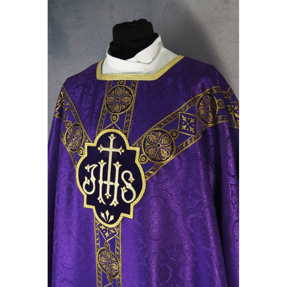 Ornat semi gotycki, fioletowy, tkanina żakard, pasy tkane (73K) - zdjęcie 2 - Ornat semi gotycki, fioletowy, tkanina żakard, pasy tkane (73K)