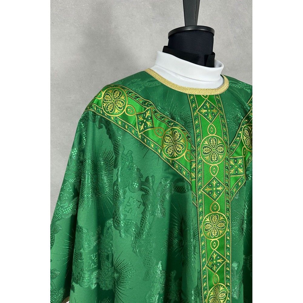 Ornat semi gotycki, zielony, tkanina żakard, pasy tkane (80K) - zdjęcie 2 - Ornat semi gotycki, zielony, tkanina żakard, pasy tkane (80K)