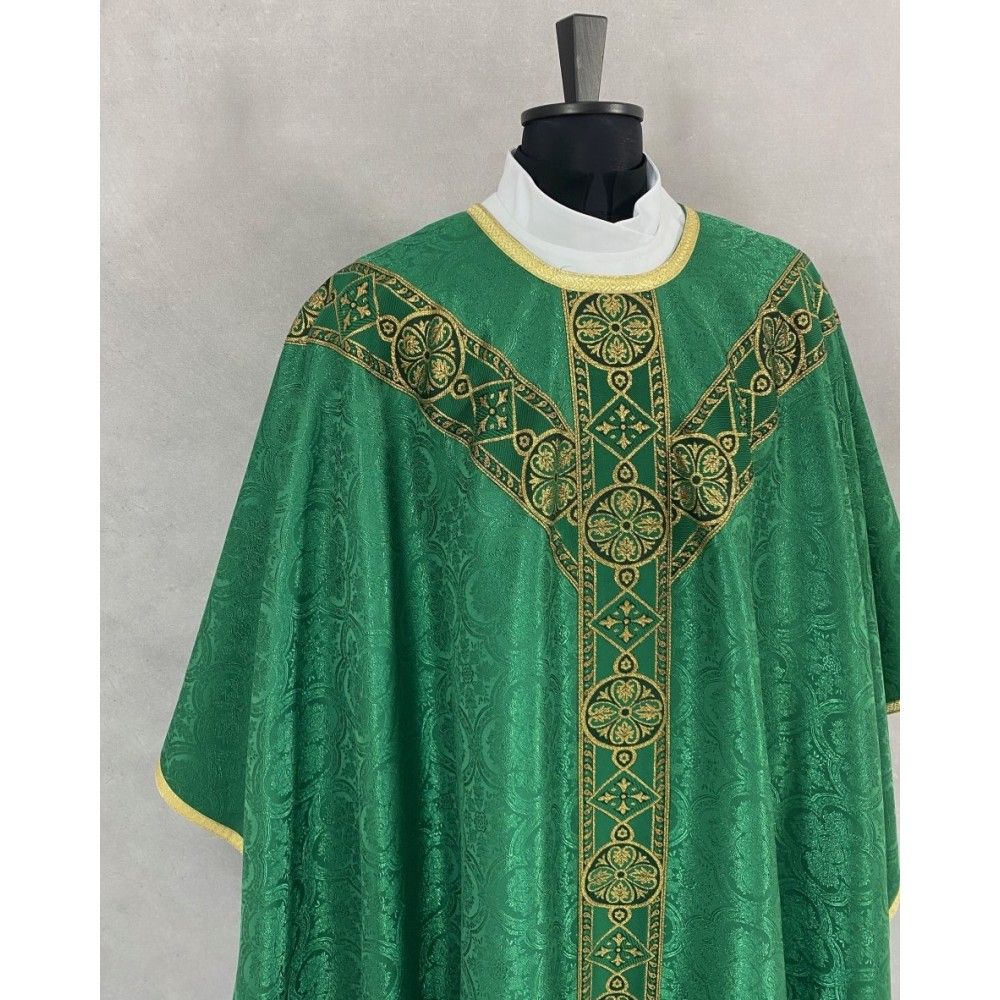 Ornat semi gotycki, zielony, tkanina żakard, pasy tkane (84K)