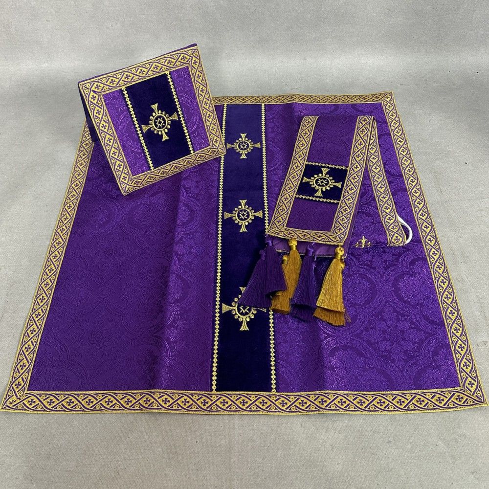 Ornat semi gotycki fioletowy + akcesoria, tkanina żakard, pasy aksamit (108K) - zdjęcie 2 - Ornat semi gotycki fioletowy + akcesoria, tkanina żakard, pasy aksamit (108K)