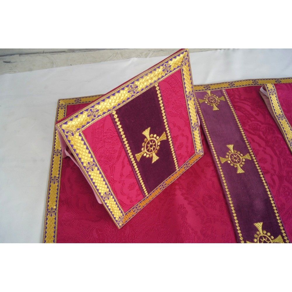 Ornat semi gotycki różowy + akcesoria, tkanina żakard, pasy aksamit (109K) - zdjęcie 2 - Ornat semi gotycki różowy + akcesoria, tkanina żakard, pasy aksamit (109K)