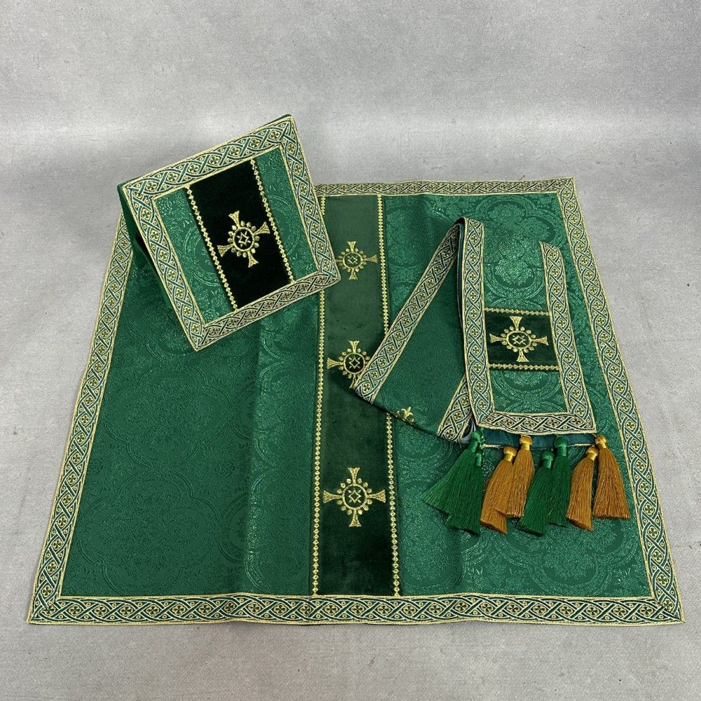 Ornat semi gotycki zielony + akcesoria, tkanina żakard, pasy aksamit (110K) - zdjęcie 2 - Ornat semi gotycki zielony + akcesoria, tkanina żakard, pasy aksamit (110K)