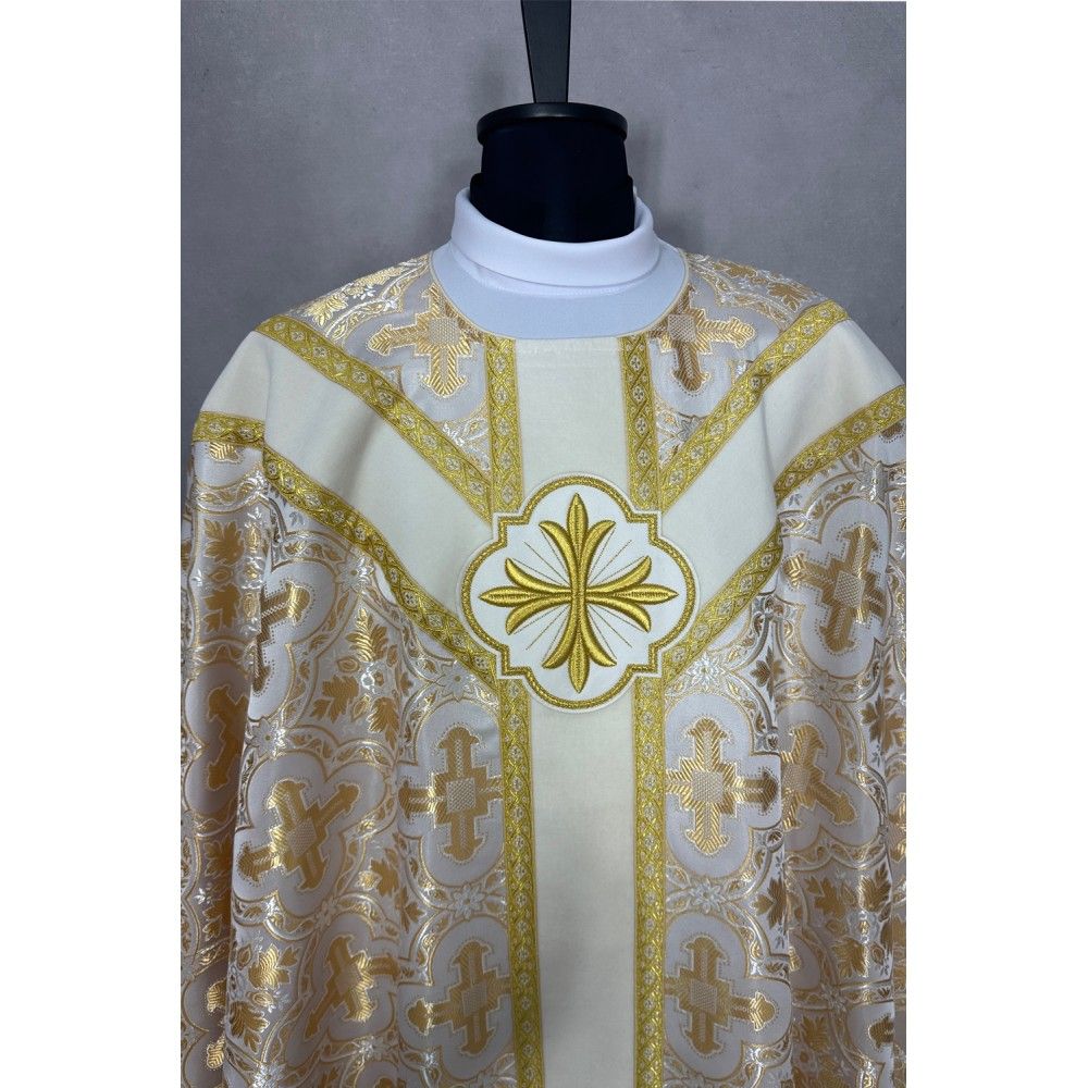 Ornat semi gotycki ecru + złote rozety, tkanina żakard (114K) - zdjęcie 2 - Ornat semi gotycki ecru + złote rozety, tkanina żakard (114K)
