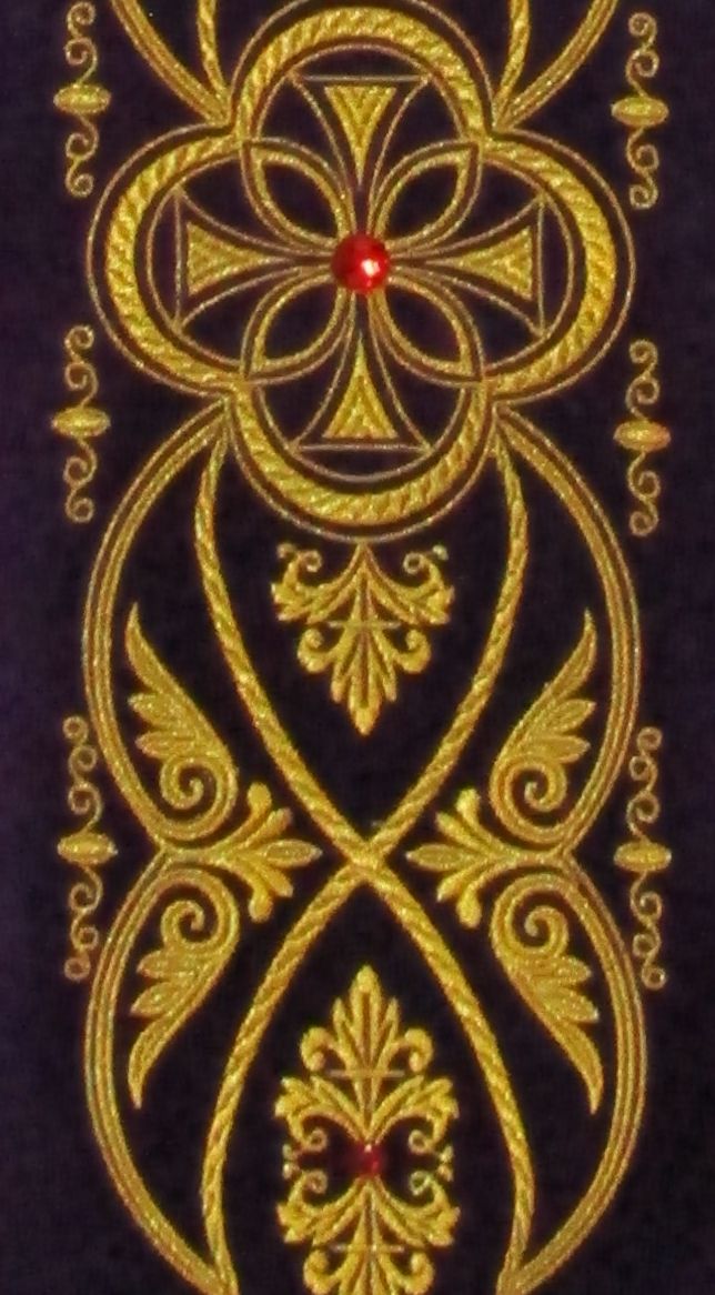 Ornat z rozetą kolor fiolet - pas aksamit (10) - zdjęcie 2 - Ornat z rozetą kolor fiolet - pas aksamit (10)