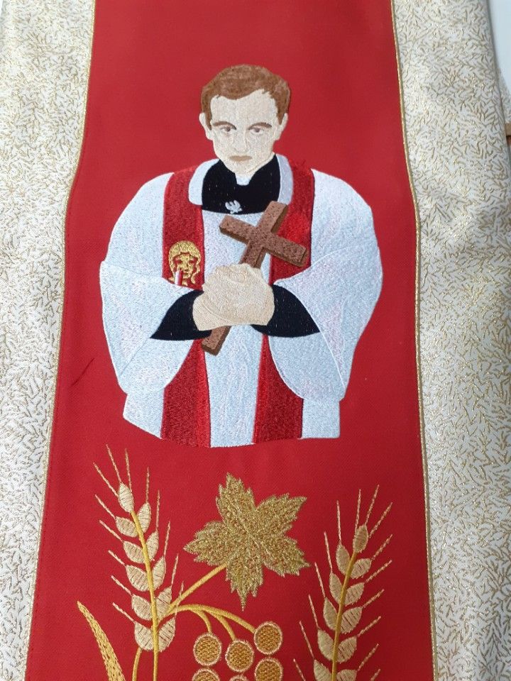 Ornat haftowany ks. Jerzy Popiełuszko - zdjęcie 2 - Ornat haftowany ks. Jerzy Popiełuszko