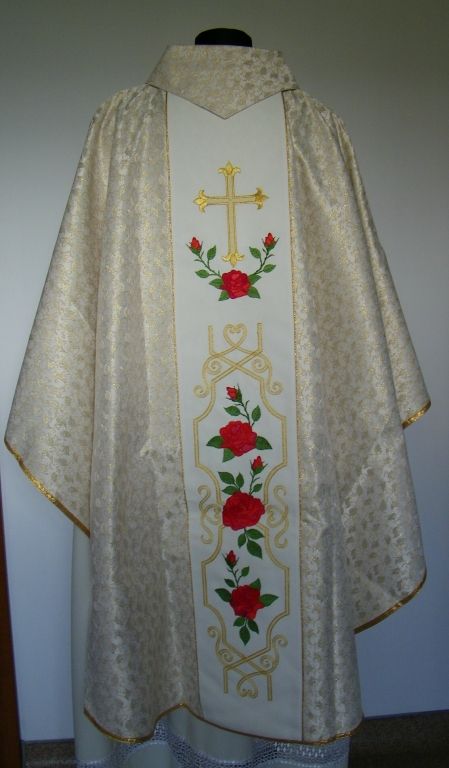 Ornat haftowany św. Teresa od Dzieciątka Jezus - zdjęcie 3 - Ornat haftowany św. Teresa od Dzieciątka Jezus