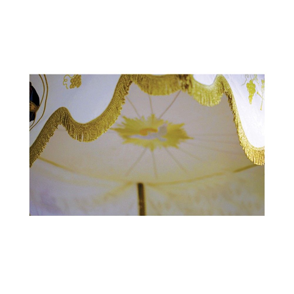 Baldachim procesyjny haftowany (140x160 cm)- ecru - zdjęcie 2 - Baldachim procesyjny haftowany (140x160 cm)- ecru