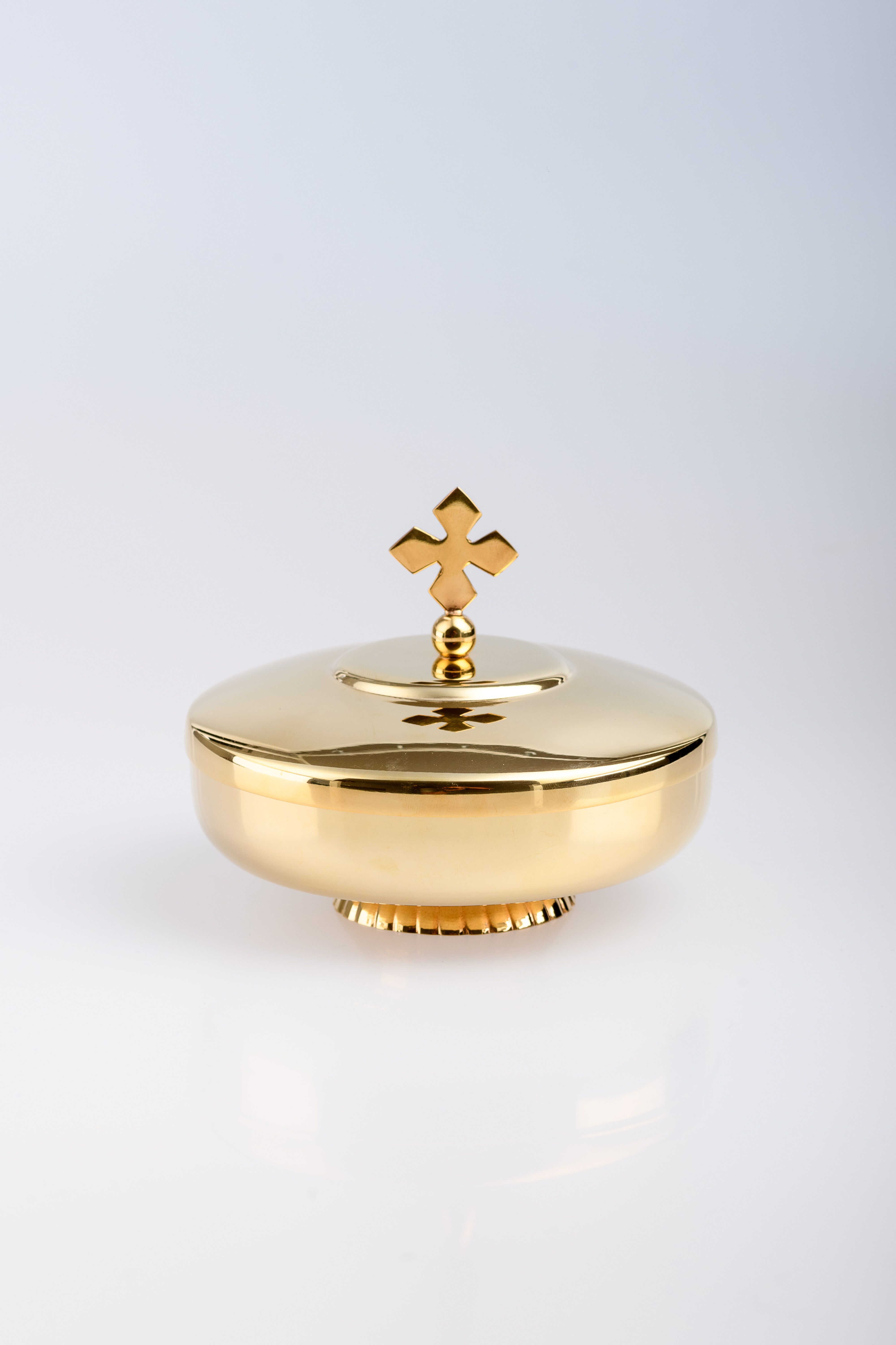 Puszka na komunikanty, pozłacana z zamknięciem - 10 cm