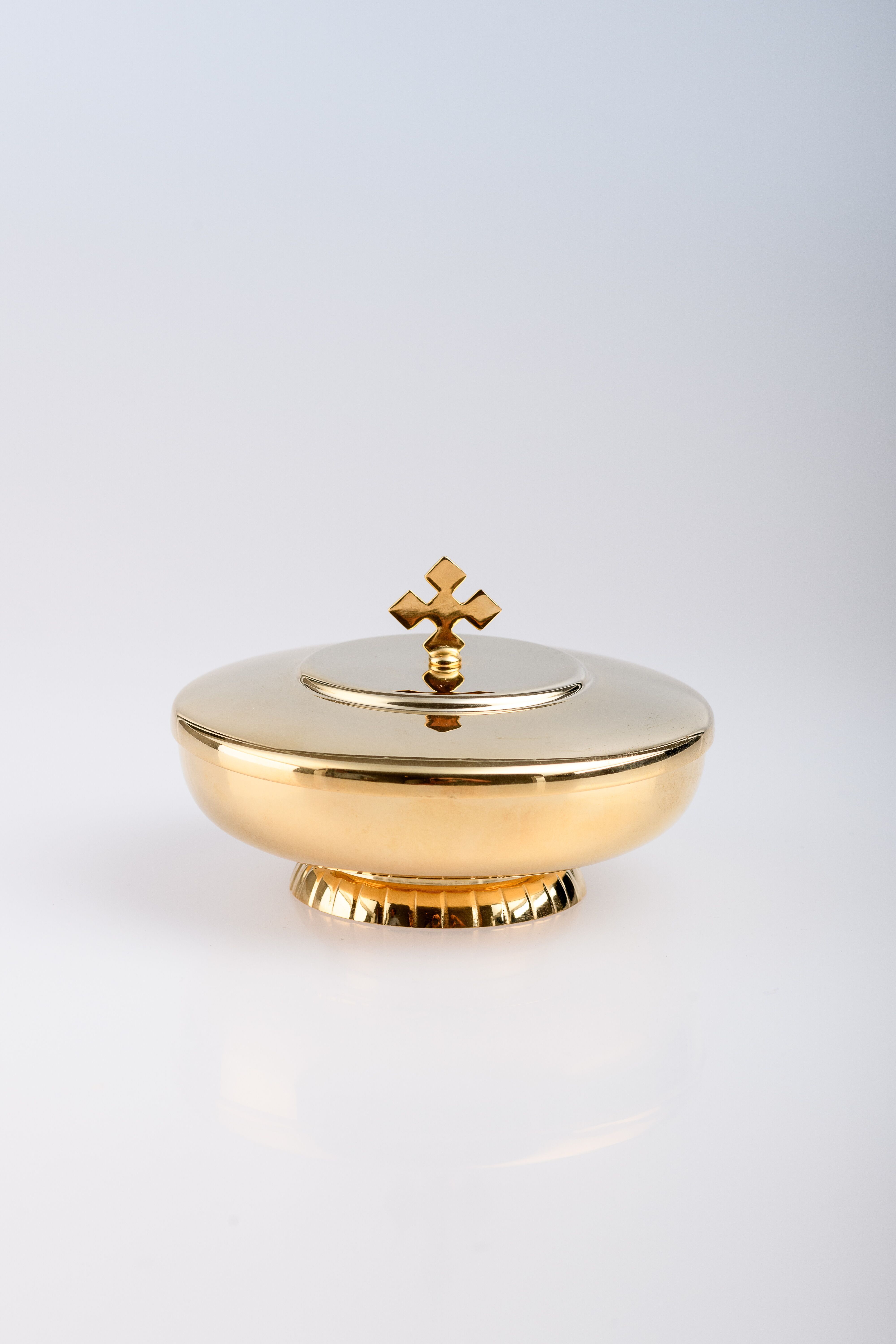 Puszka na komunikanty, pozłacana z zamknięciem - 6,5 cm