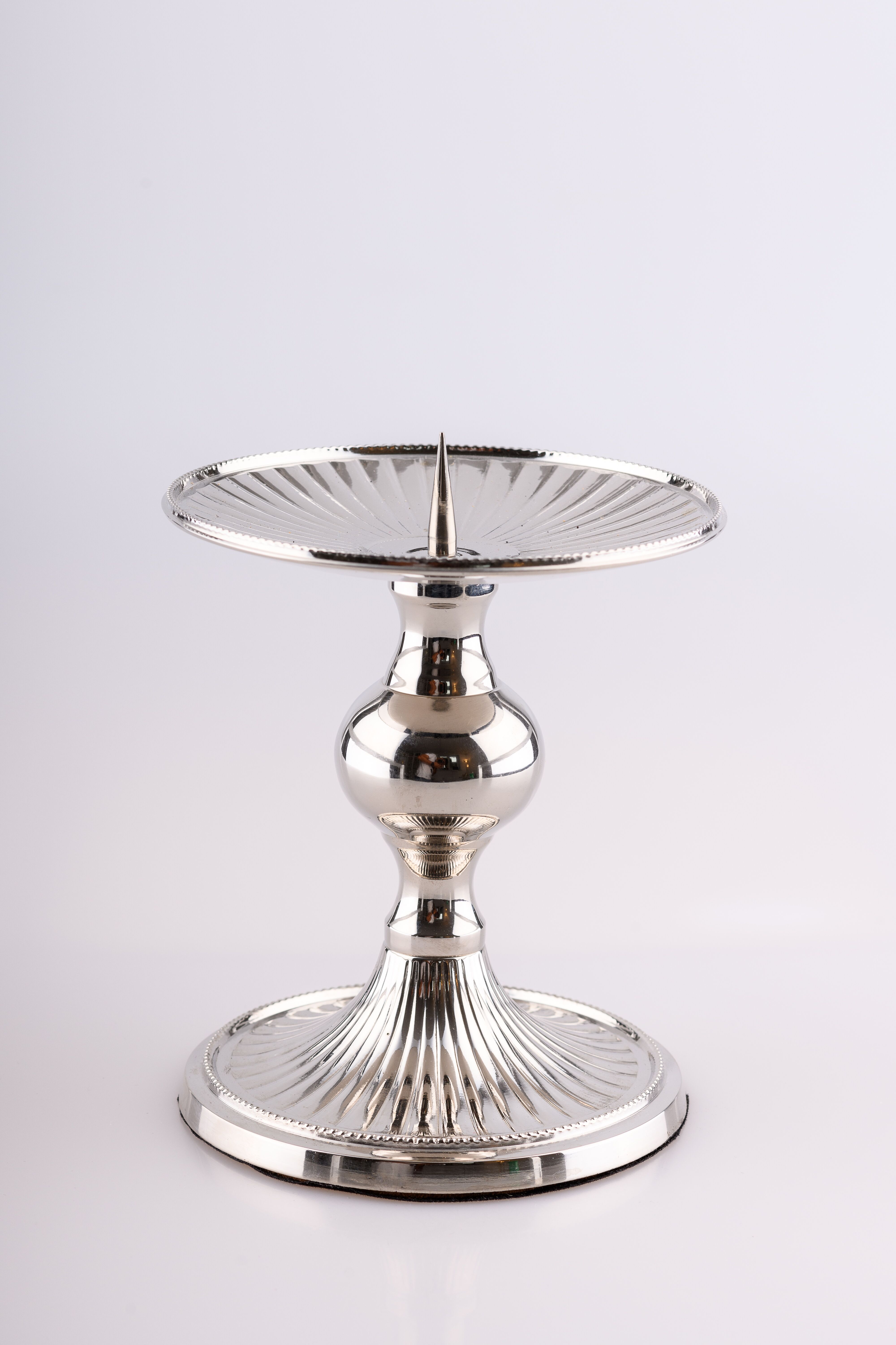 Lichtarz pojedynczy mosiężny, niklowany - 15 cm