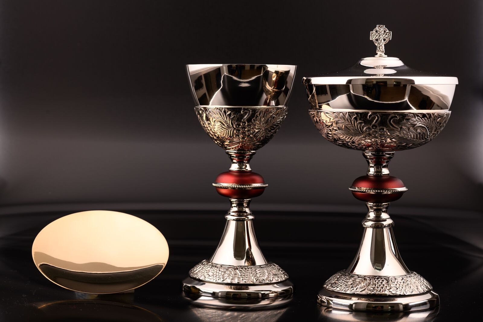 Komplet niklowany kielich + puszka + patena (22)