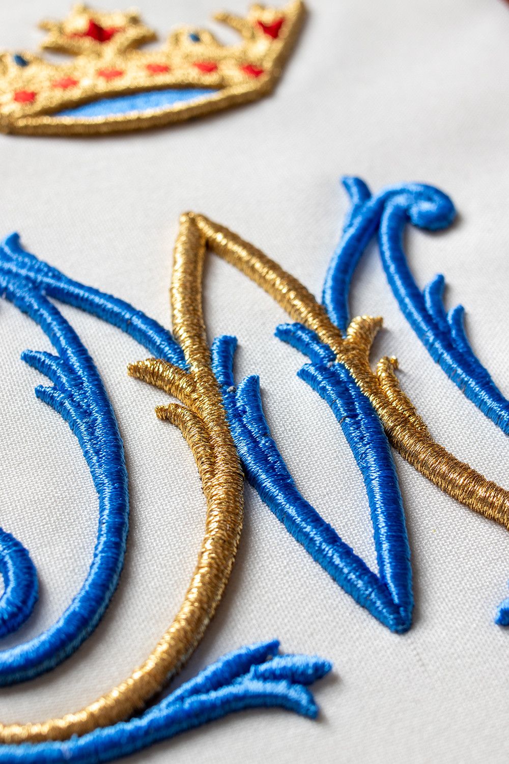 Stuła Maryjna haftowana - ecru (56) - zdjęcie 3 - Stuła Maryjna haftowana - ecru (56)