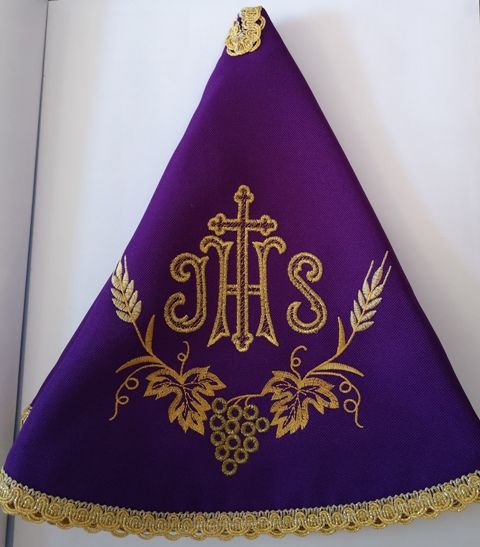 Sukienka haftowana na puszkę - zdjęcie 3 - Sukienka haftowana na puszkę