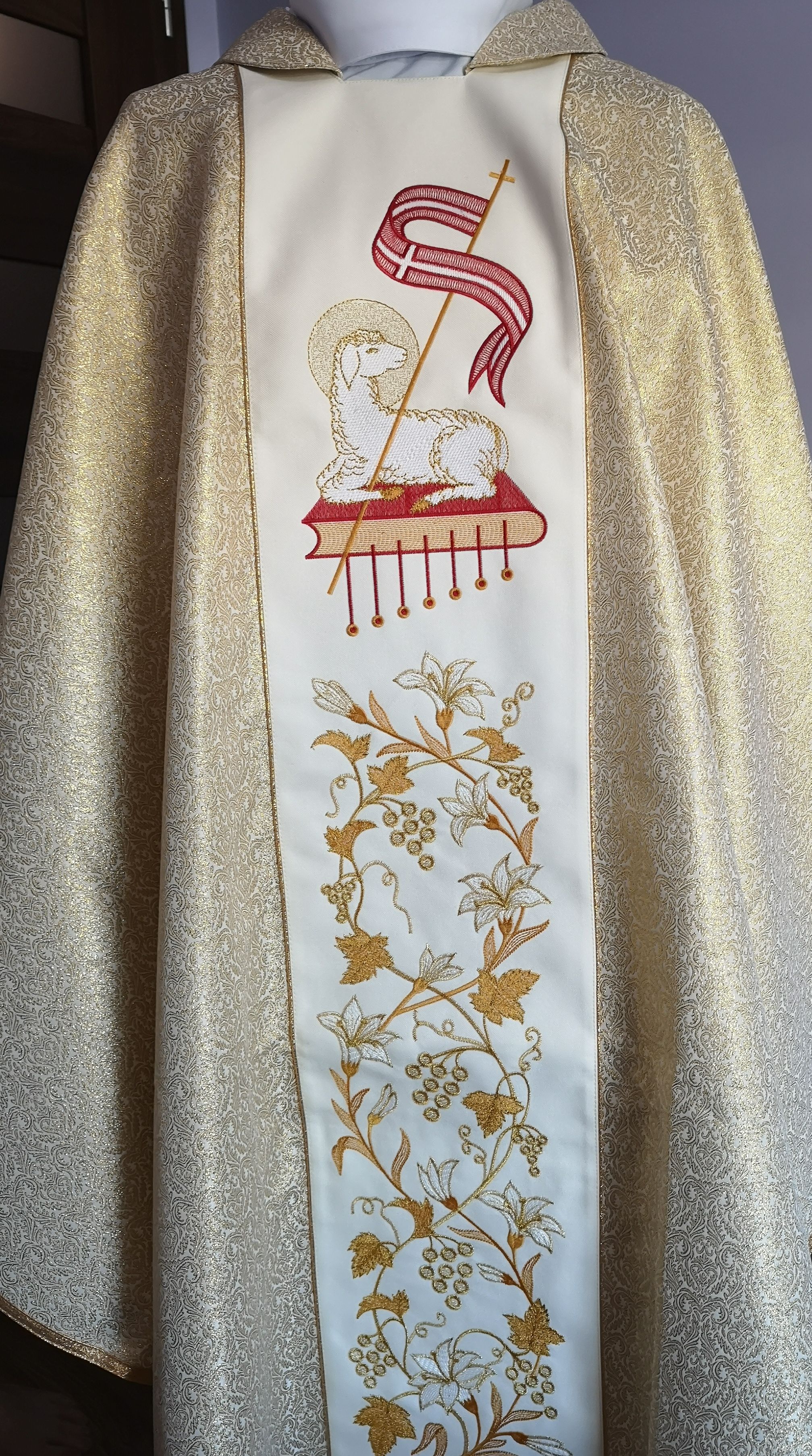 Ornat wielkanocny - Baranek Wielkanocny - zdjęcie 4 - Ornat wielkanocny - Baranek Wielkanocny