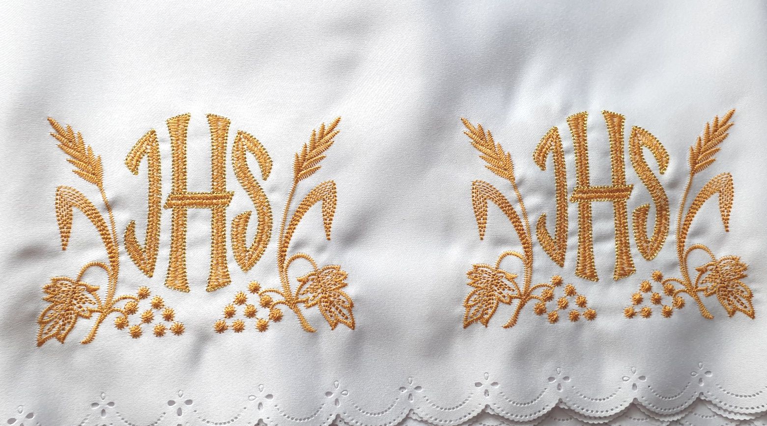 Obrus ołtarzowy haftowany (52) - zdjęcie 2 - Obrus ołtarzowy haftowany (52)