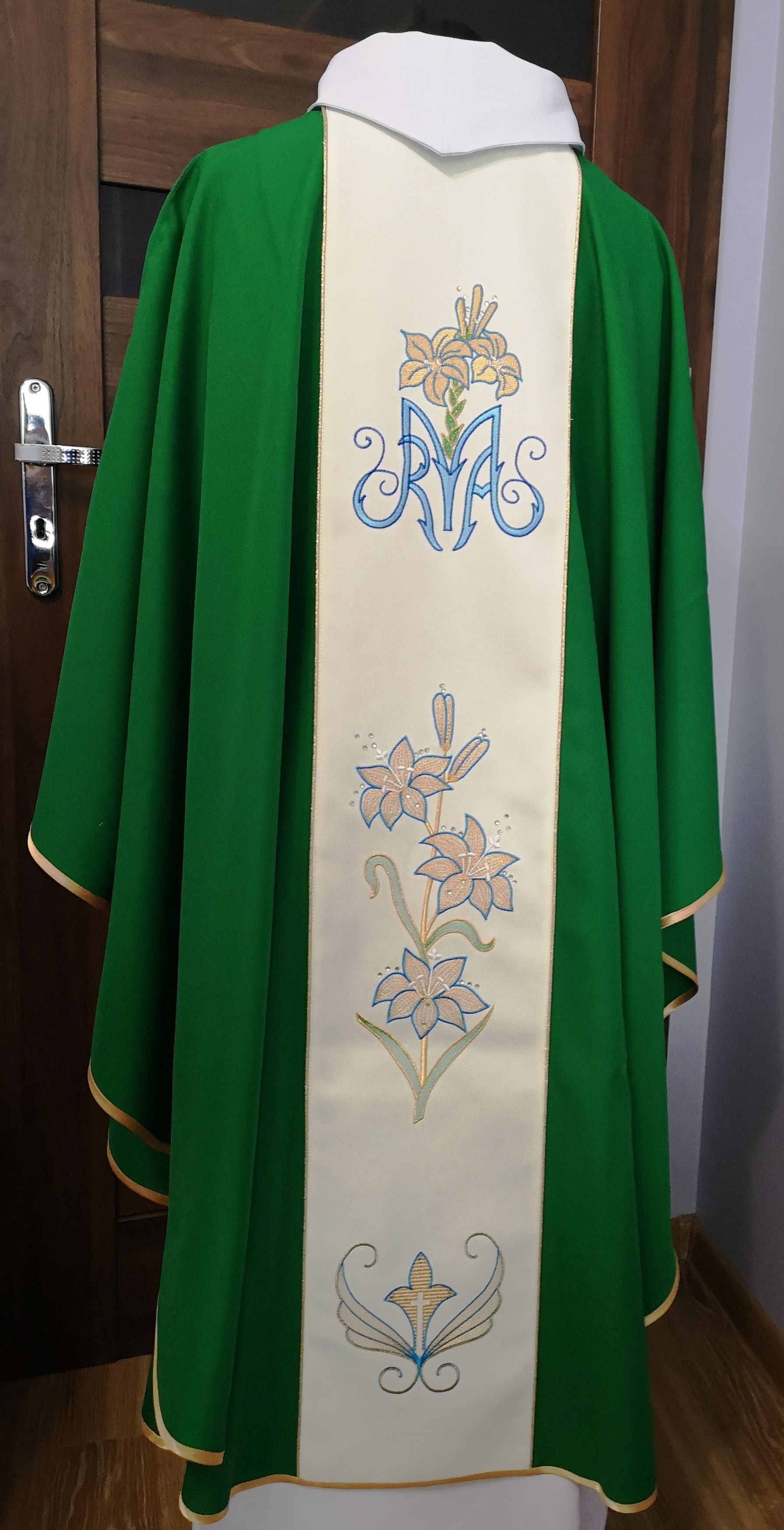 Ornat zielony Matka Boża Licheńska - zdjęcie 4 - Ornat zielony Matka Boża Licheńska