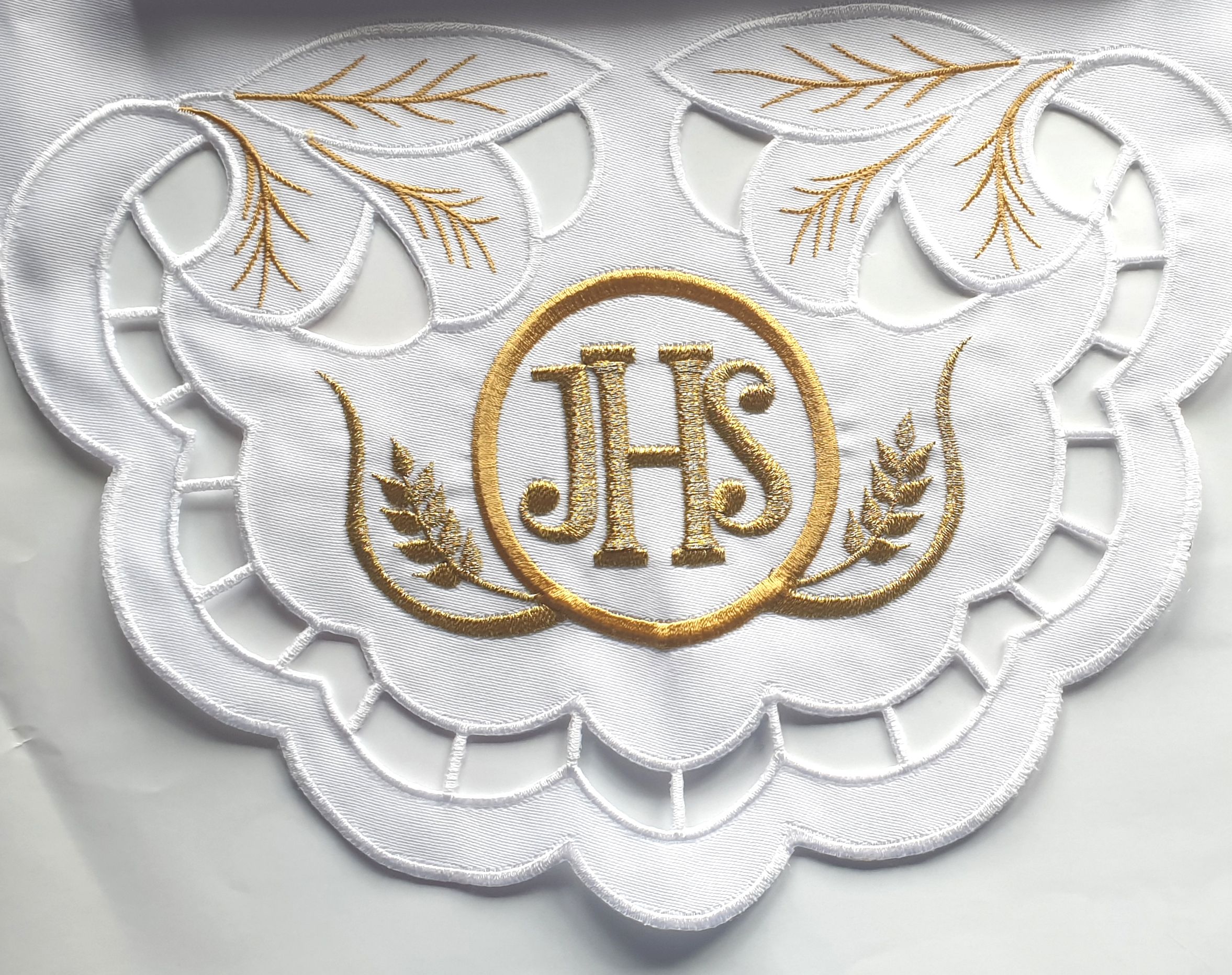 Obrus ołtarzowy haftowany - wzór eucharystyczny (122) - zdjęcie 2 - Obrus ołtarzowy haftowany - wzór eucharystyczny (122)