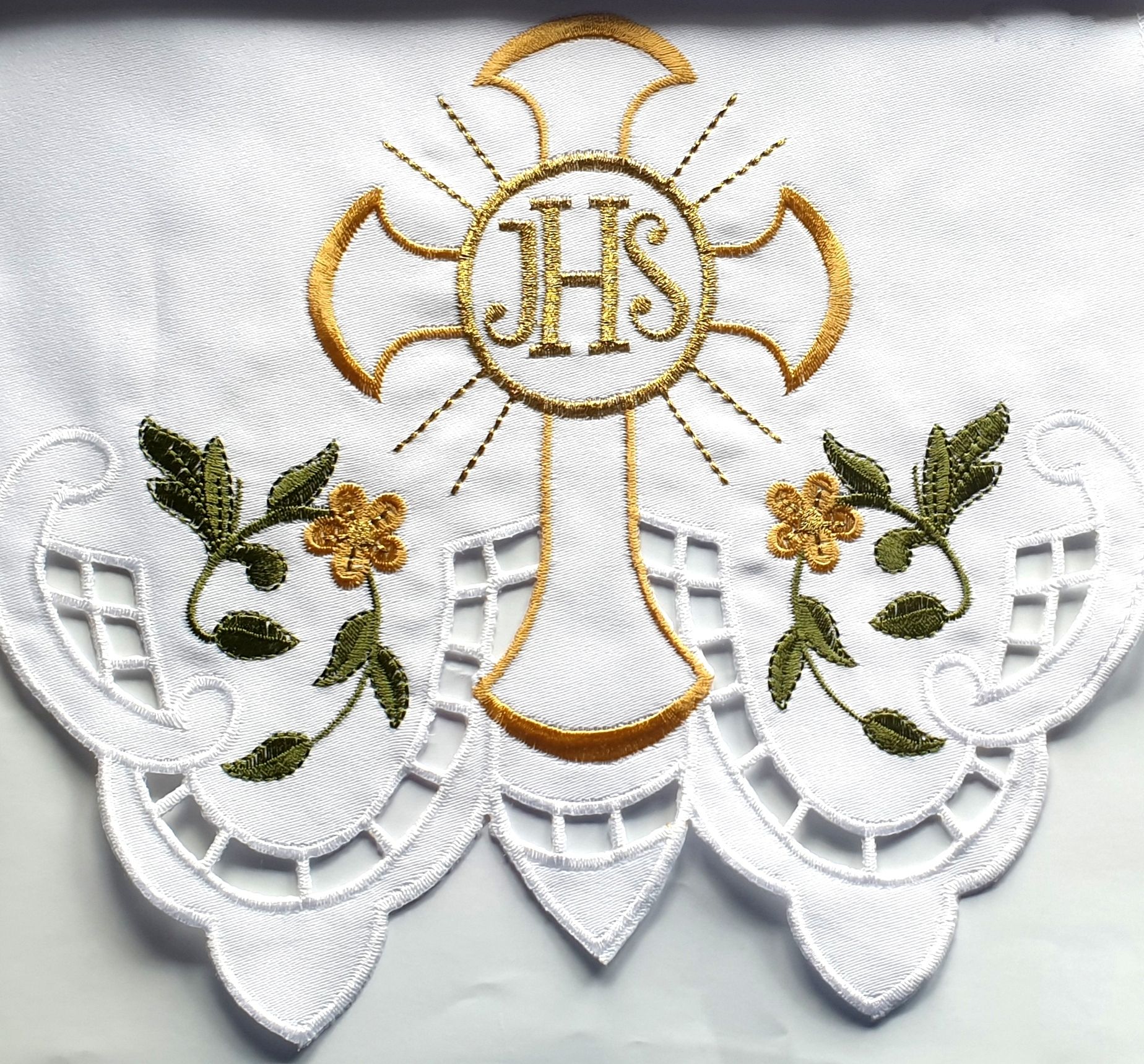 Obrus ołtarzowy haftowany - wzór eucharystyczny (135) - zdjęcie 2 - Obrus ołtarzowy haftowany - wzór eucharystyczny (135)