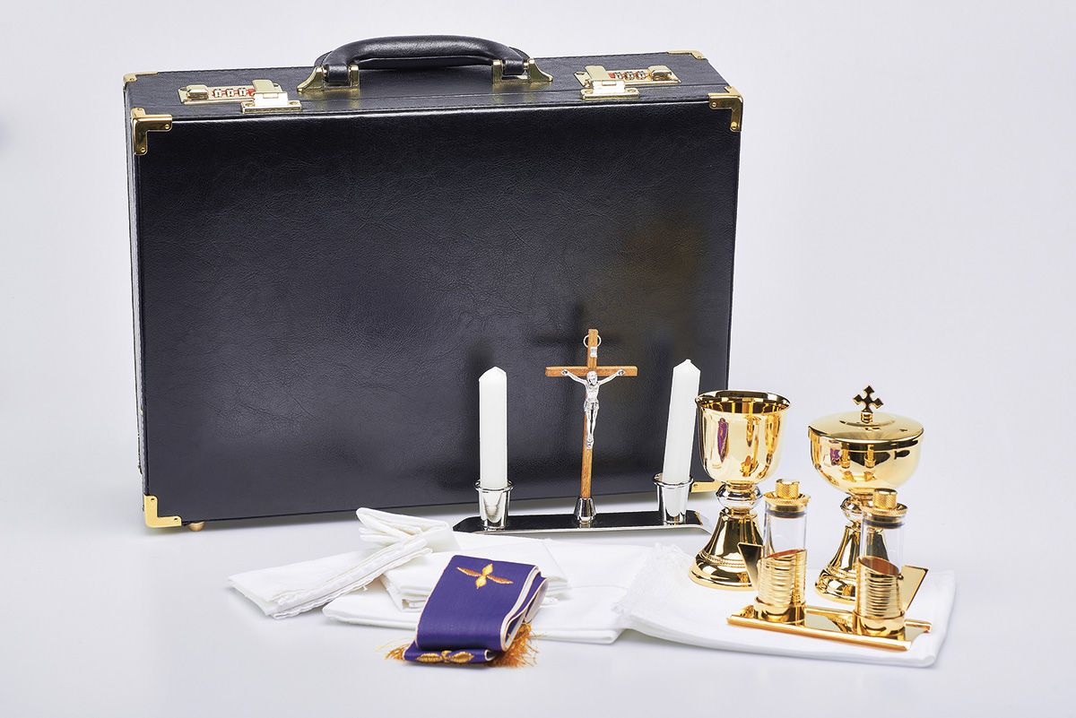 Komplet podróżny dla kapłana - walizka celebransa (16)