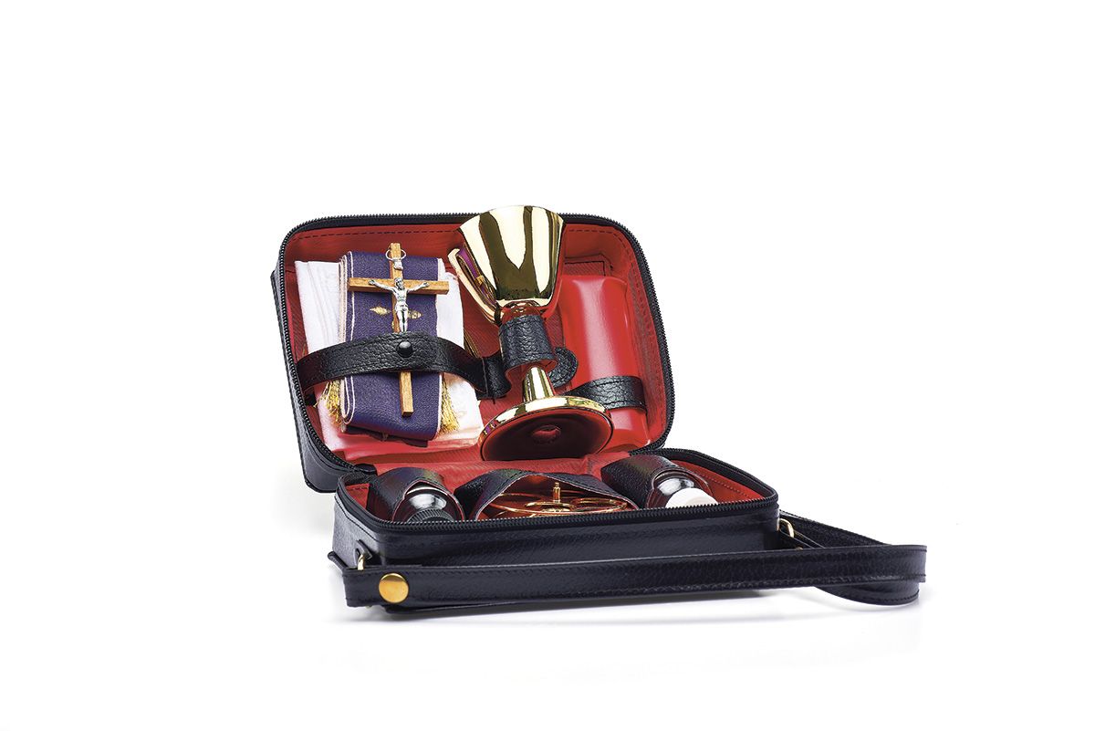 Komplet podróżny dla kapłana - walizka celebransa (3) - zdjęcie 2 - Komplet podróżny dla kapłana - walizka celebransa (3)