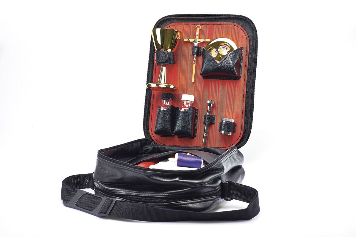 Komplet podróżny dla kapłana - walizka celebransa (5)