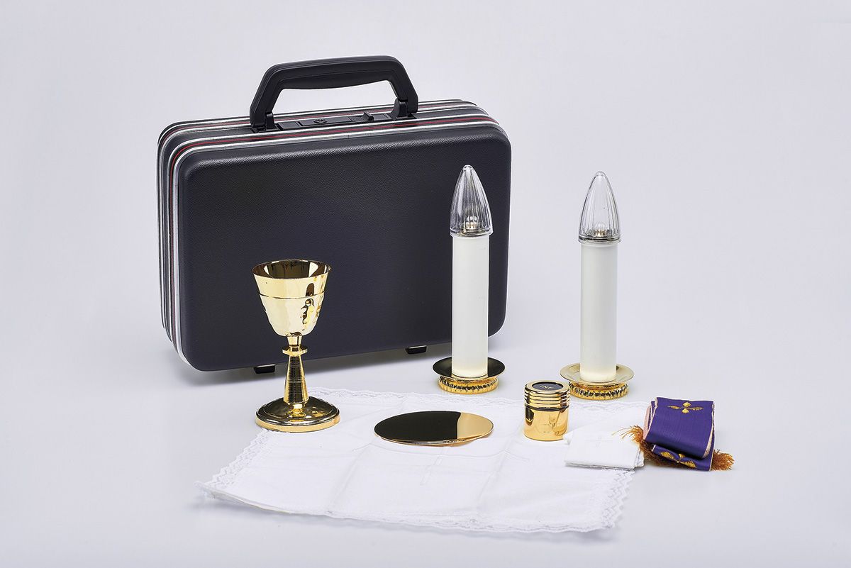 Komplet podróżny dla kapłana - walizka celebransa (9) - zdjęcie 2 - Komplet podróżny dla kapłana - walizka celebransa (9)