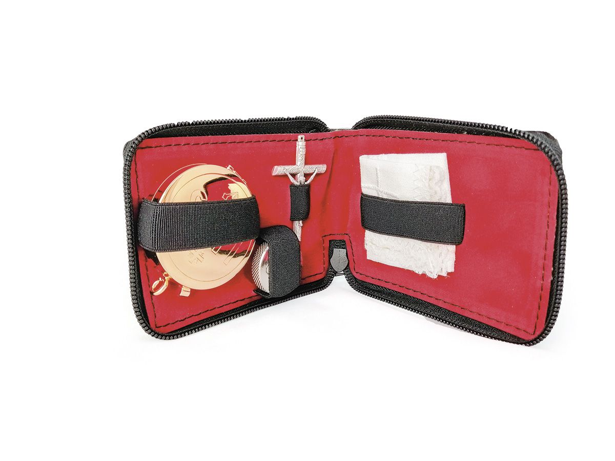 Bursa z wyposażeniem dla chorych (5)