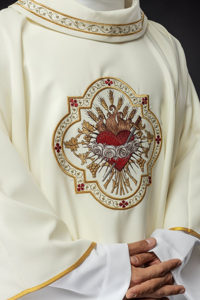 Ornat haftowany- symbol Serca Maryi (126H)