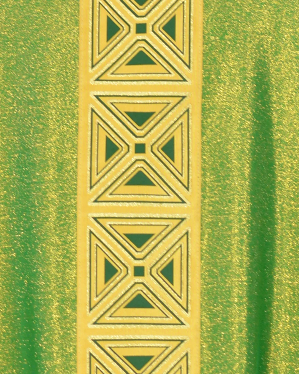 Ornat kapłański zielony, zdobiony efektownym tkanym pasem - zdjęcie 2