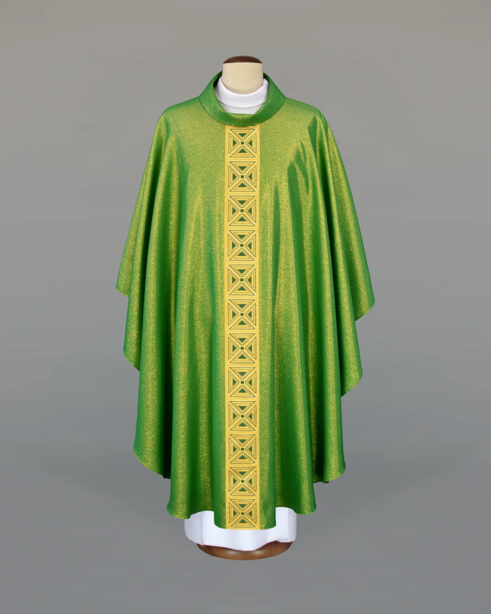 Ornat kapłański zielony, zdobiony efektownym tkanym pasem