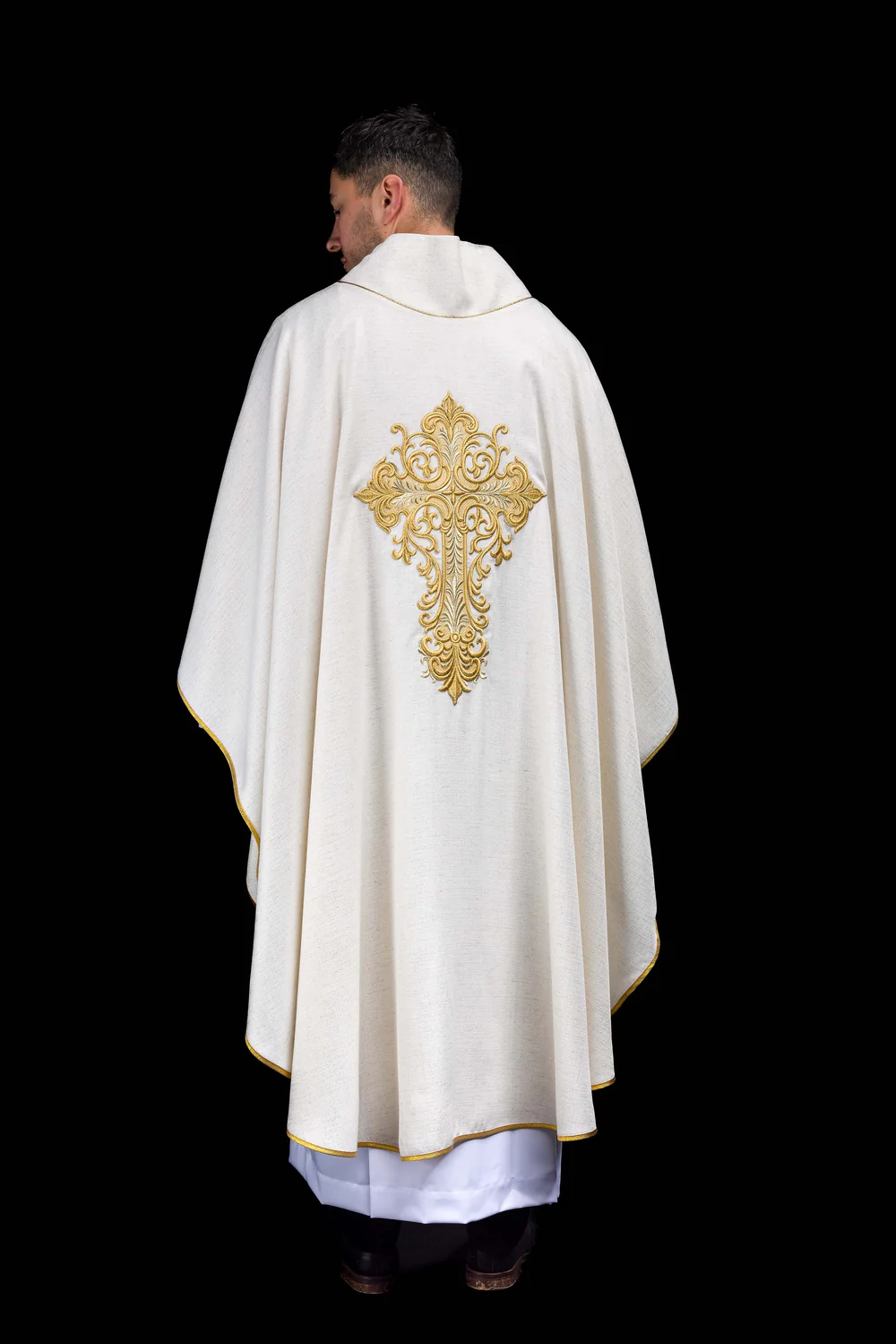 Ornat haftowany z wizerunkiem Jezusa Miłosiernego -  ecru - zdjęcie 3
