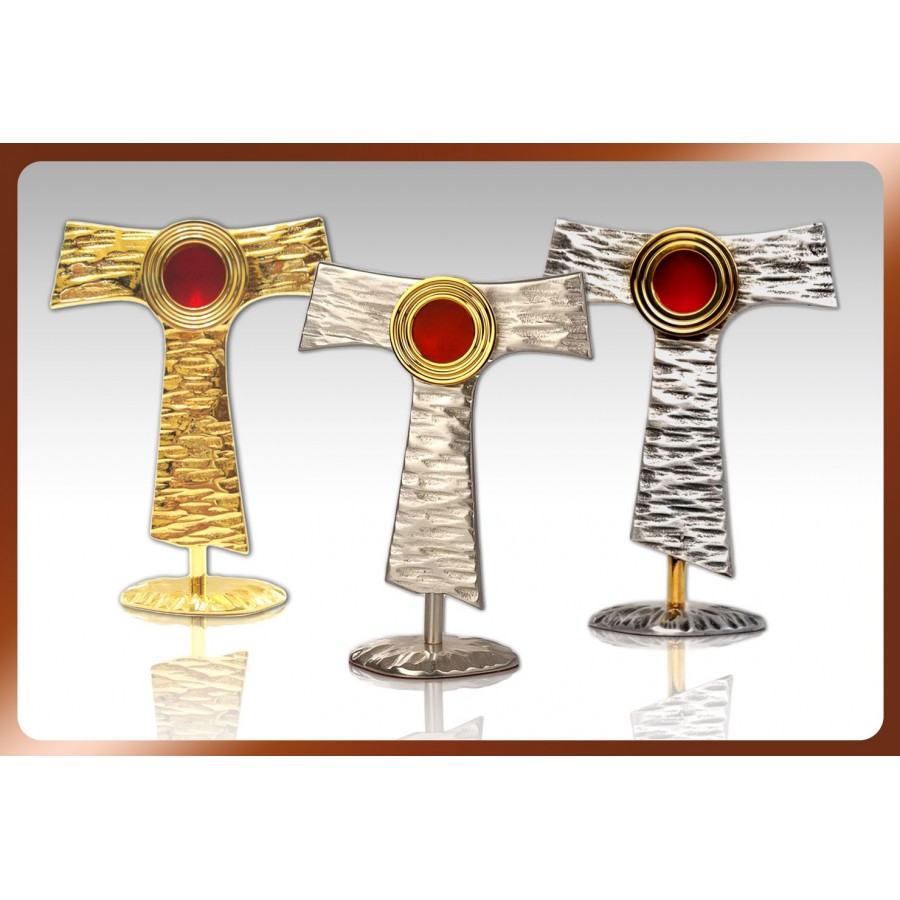 Relikwiarz mosiężny w kształcie franciszkańskiego symbolu "tau". Dostępny w trzech kolorach - wys. 20 cm