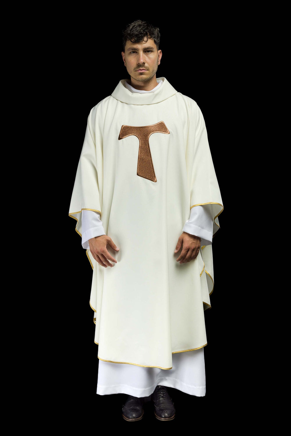 Ornat zdobiony franciszkańskim krzyżem TAU - ecru